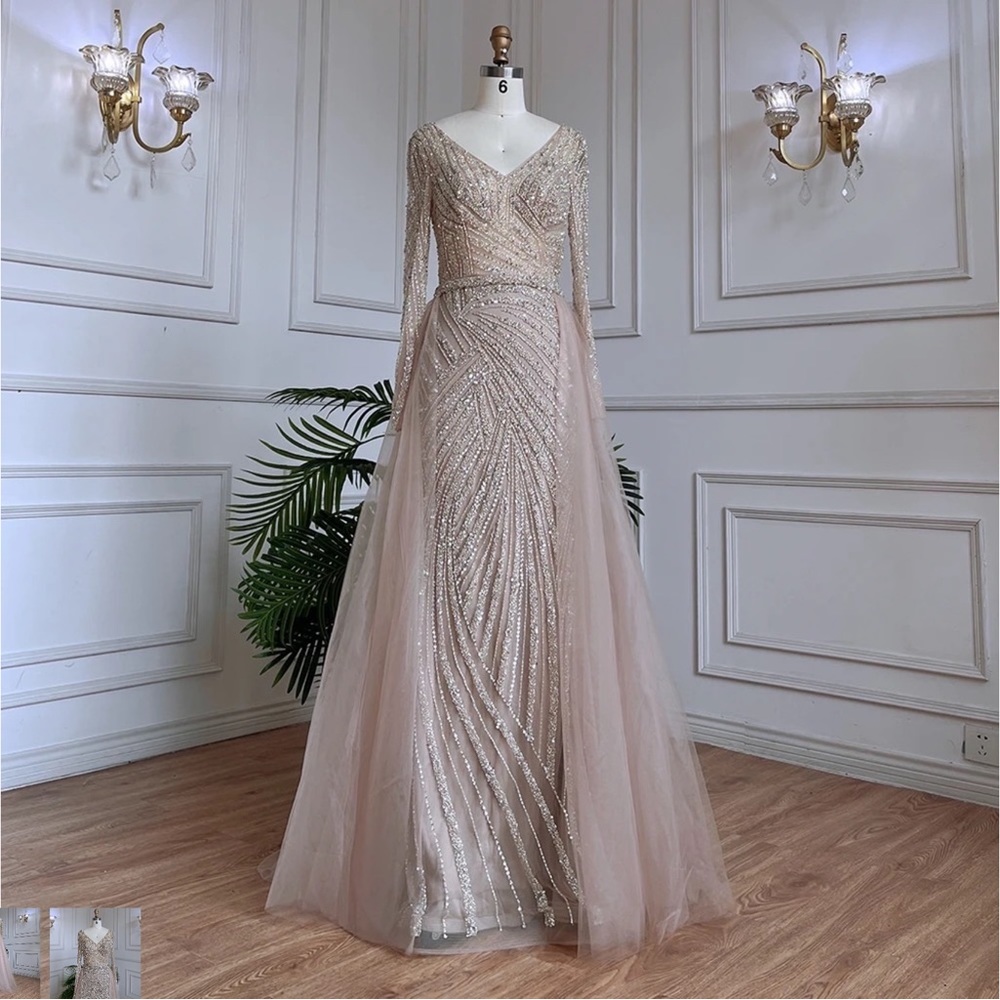 Stunning Gown, Champagne, Fits 6/8